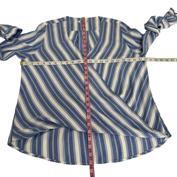 Women's KUT From The Kloth Striped Blouse Jenalee Cross Over Roll Sleeve Top Med - Picture 9 of 9